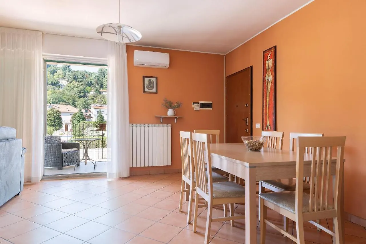 Apartment Una Finestra Sulle Montagne Albavilla